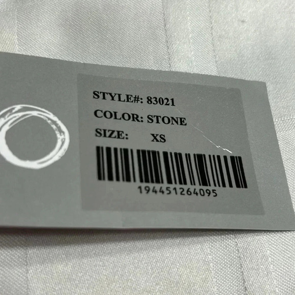 Habitat oversized,cotton knit,trim rib,embroidered sweater women  PTP 19” - Picture 8 of 11